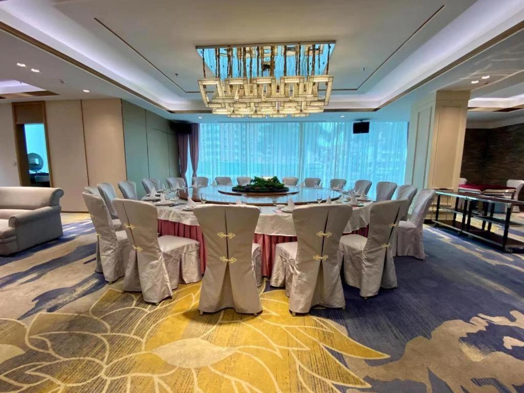 Fenggang Gladden Hotel Tiantangwei Экстерьер фото