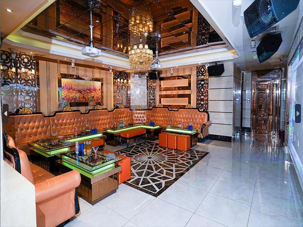 Fenggang Gladden Hotel Tiantangwei Экстерьер фото