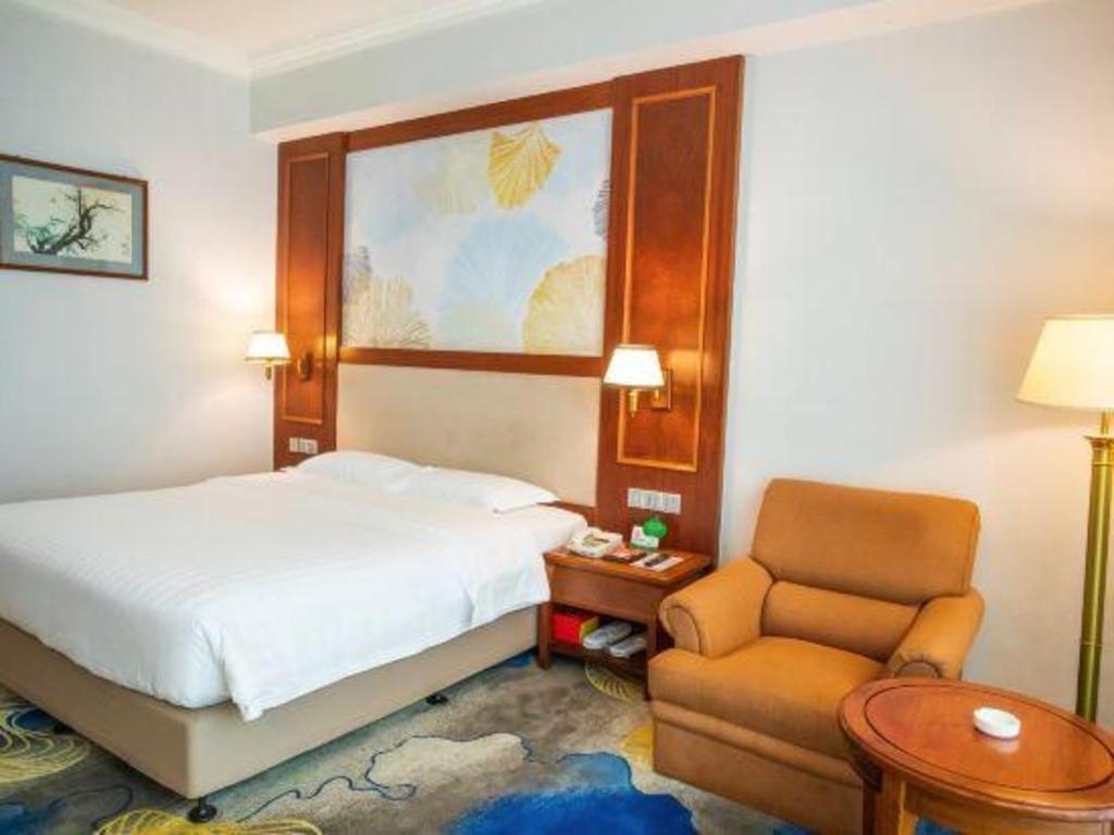 Fenggang Gladden Hotel Tiantangwei Экстерьер фото