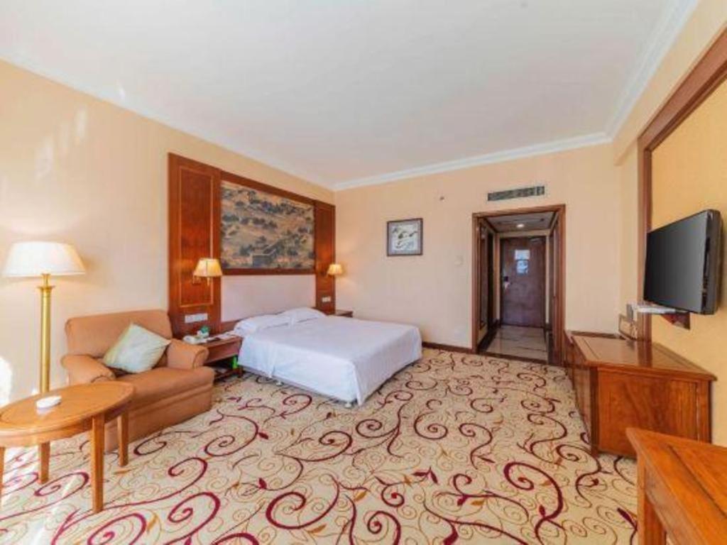 Fenggang Gladden Hotel Tiantangwei Экстерьер фото