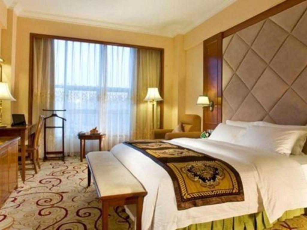 Fenggang Gladden Hotel Tiantangwei Экстерьер фото