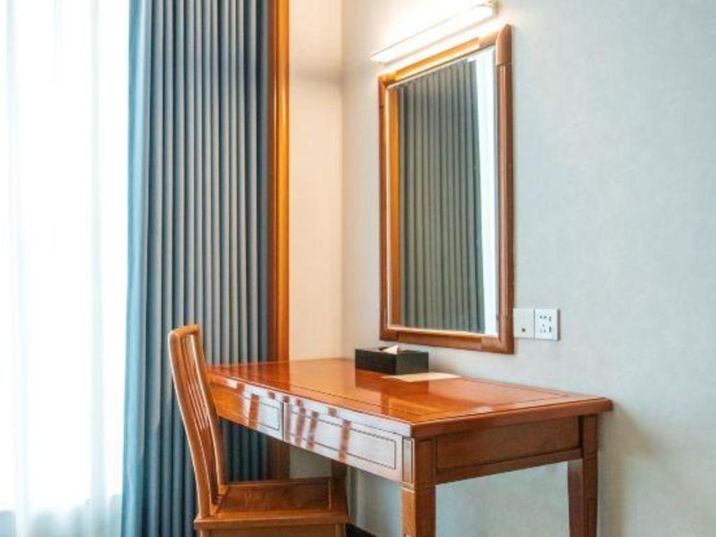 Fenggang Gladden Hotel Tiantangwei Экстерьер фото